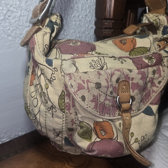 Vintage FOSSIL FLORAL CANVAS & LEATHER SHOULDER PURSE - Picture 2 of 7